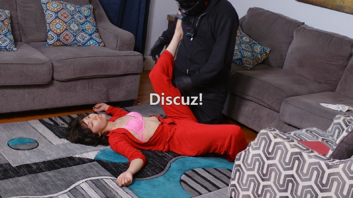 225438le53h9pljtf72b9e.jpg